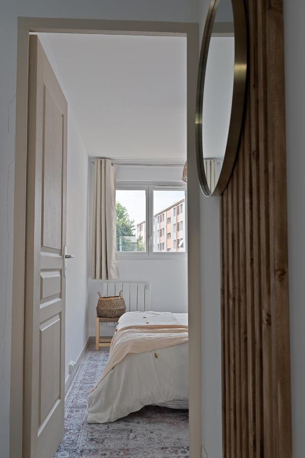 Appartement Spacieux 1 Chambre Parking Gratuit 瓦朗斯 外观 照片